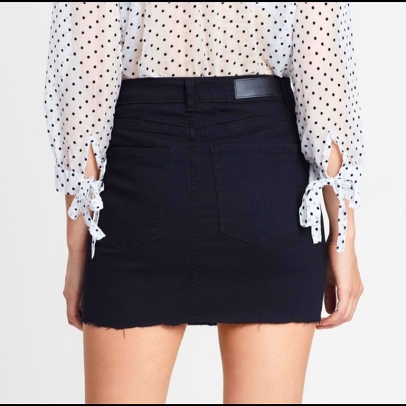 ⭐️ Host Pick ⭐️BNWT Neon Blonde / Black Tease Tie Skirt - Picture 6 of 6